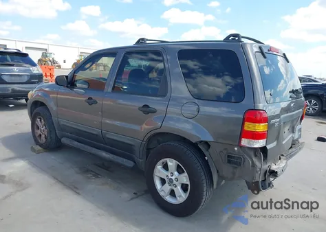 2005 Ford Escape Xlt z USA, uszkodzony, nr VIN 1FMYU031X5KA16323